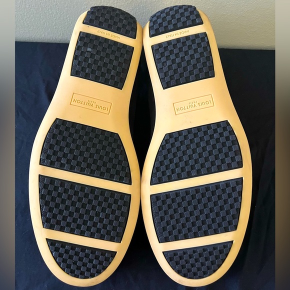 LOUIS VUITTON - Suede Sneaker - MENS SIZE 9 - Picture 9 of 11